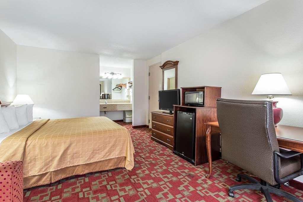 Quality Inn Greenville Near University Номер фото